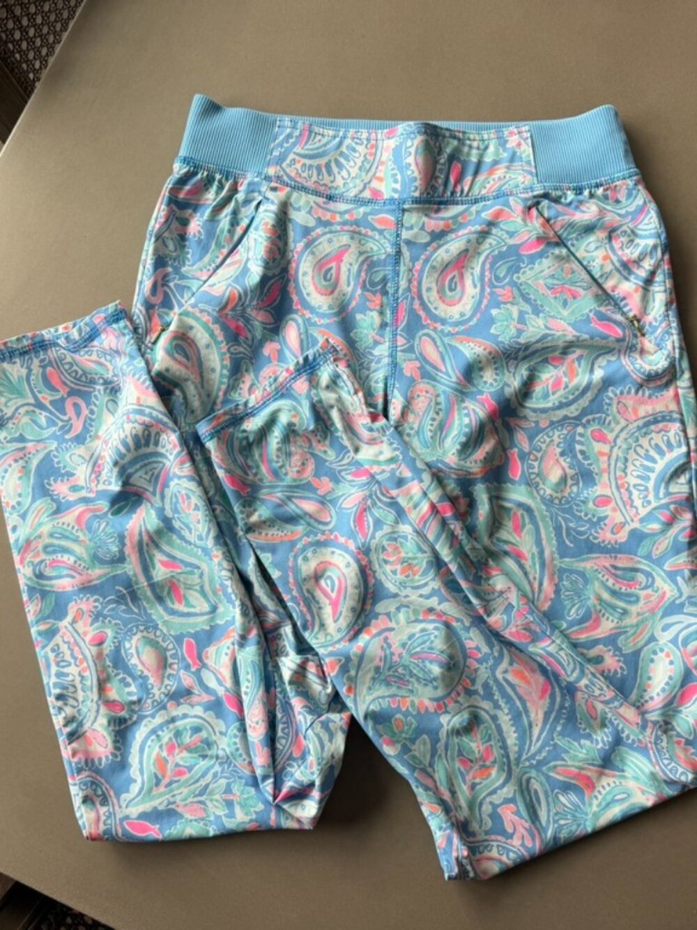 Lilly Pulitzer - Pull-on UPF 50+ Luxletic Runaround Pant (EUC) - XS